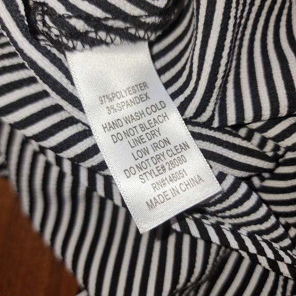 Monteau Black and White Stipe Flutter Sleeve, Sz L - Picture 7 of 12